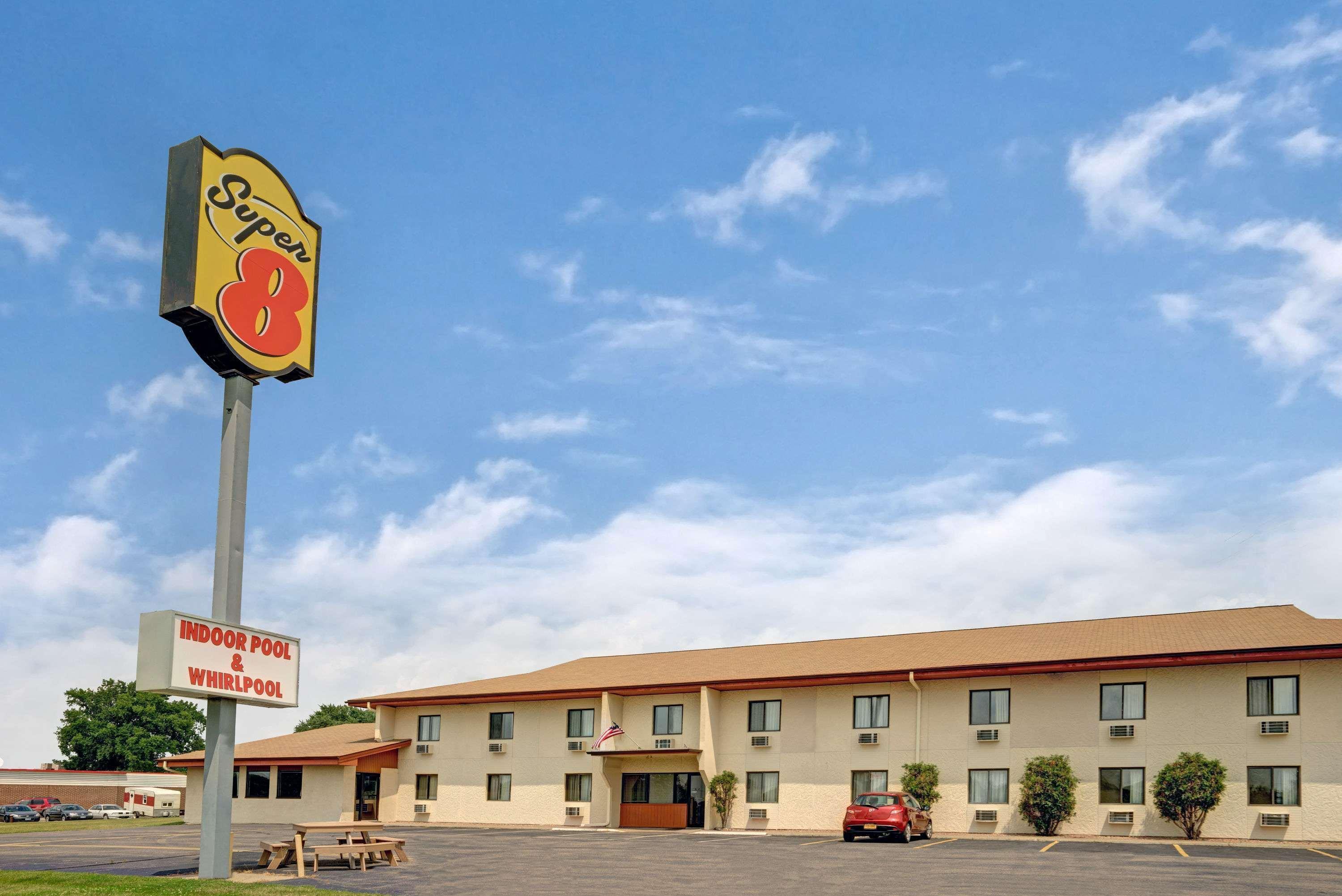 Super 8 By Wyndham Buffalo Eksteriør bilde
